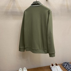 🌟🌟Prada,,棉质拼接尼龙卫衣 面料选择: 采用双材质分段拼接,立领、门襟区域为高密尼龙面料,衣身、袖子、下摆等选用 🌟🌟Prada,,棉质拼接尼龙卫衣 面料选择: 采用双材质分段拼接,立领、门襟区域为高密尼龙面料,衣身、袖子、下摆等选用
