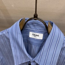 🌟🌟Celine,,饰刺绣经典条纹衬衫 面料选择: 选用百分百棉府绸面料,纯棉纤维能快速吸湿排汗,长时间穿着也清爽不闷 🌟🌟Celine,,饰刺绣经典条纹衬衫 面料选择: 选用百分百棉府绸面料,纯棉纤维能快速吸湿排汗,长时间穿着也清爽不闷
