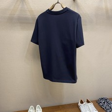 🌟🌟Dior,,2026早秋系列 巴洛克风格精美刺绣棉质半袖T恤 这款T恤全新演绎 Dior 衣橱的主打单品,彰显 Di 🌟🌟Dior,,2026早秋系列 巴洛克风格精美刺绣棉质半袖T恤 这款T恤全新演绎 Dior 衣橱的主打单品,彰显 Di