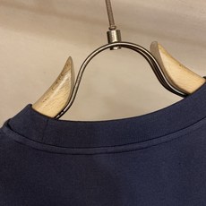 🌟🌟Dior,,2026早秋系列 巴洛克风格精美刺绣棉质半袖T恤 这款T恤全新演绎 Dior 衣橱的主打单品,彰显 Di 🌟🌟Dior,,2026早秋系列 巴洛克风格精美刺绣棉质半袖T恤 这款T恤全新演绎 Dior 衣橱的主打单品,彰显 Di