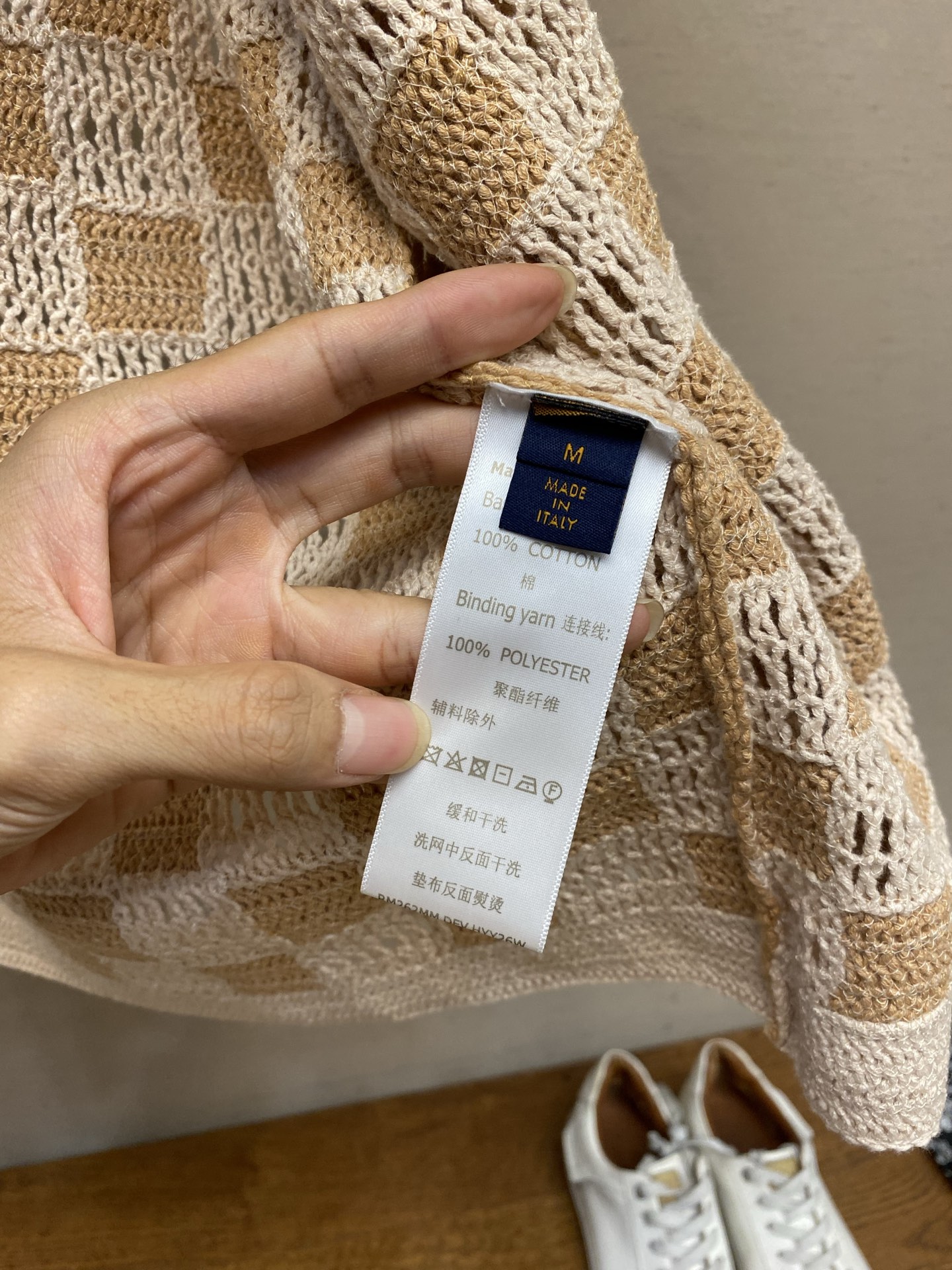 🌟🌟1V，，路易26ss春夏新款 刺绣标识格子短袖毛织 轻奢主义 男女日常通勤穿搭必备单品 正确版本 欢迎对比 详细特征