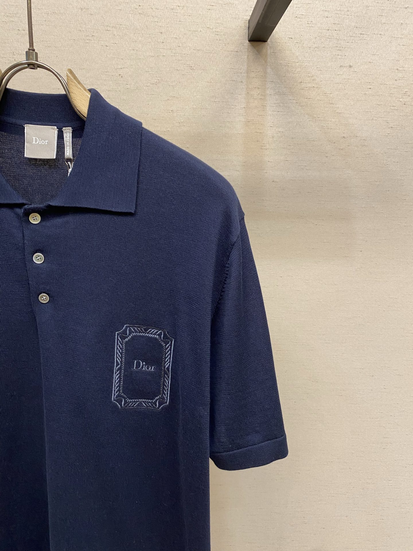 🌟🌟Dior,,迪奥 SS26 方框暗纹刺绣针织翻领短袖Polo衫 原版购入全件开模开发 采用原版定织超细针织纱线,面料 🌟🌟Dior,,迪奥 SS26 方框暗纹刺绣针织翻领短袖Polo衫 原版购入全件开模开发 采用原版定织超细针织纱线,面料