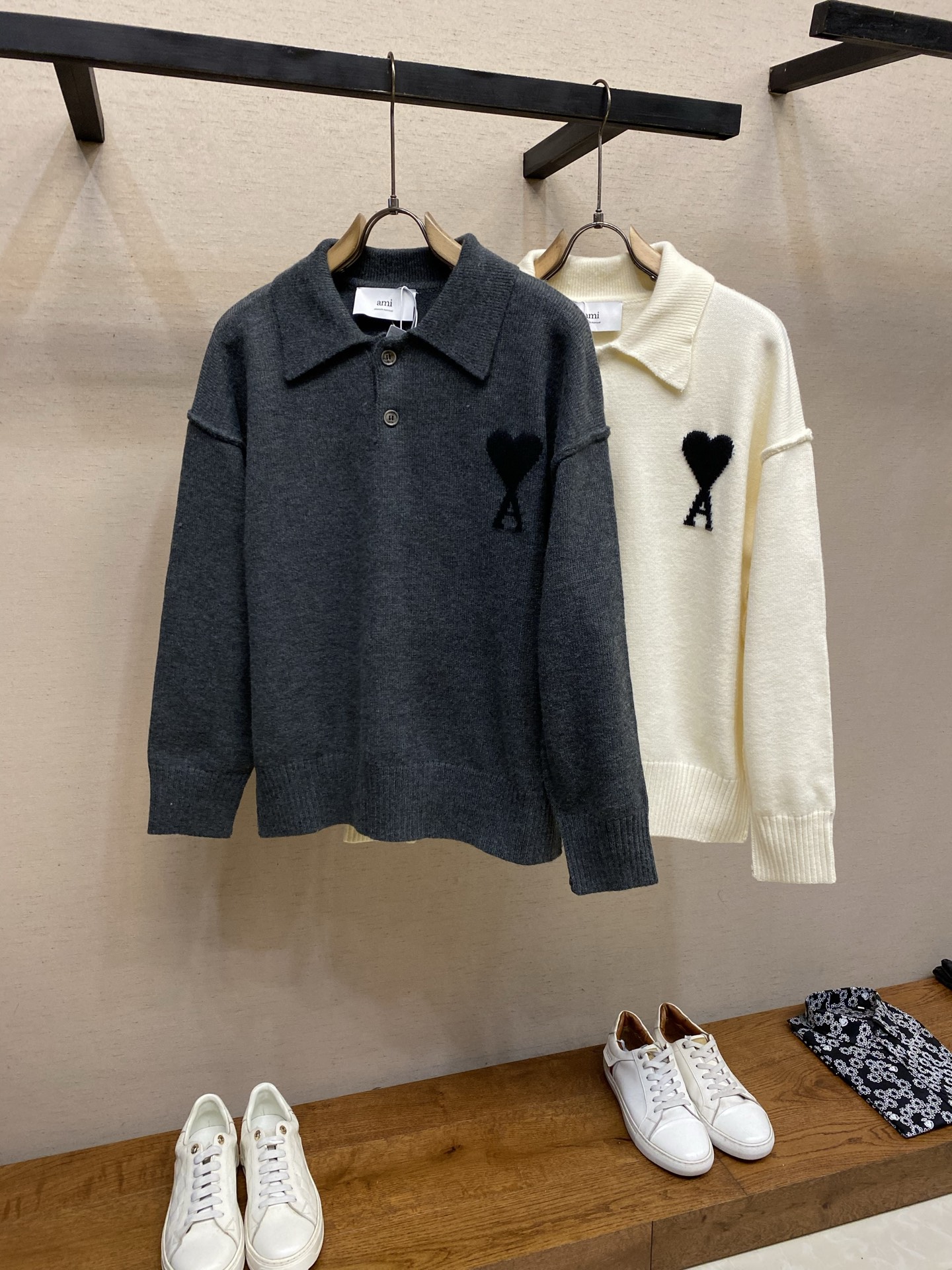 아미 울 하트 로고 니트맨풀오버 26FW 상세 이미지 3
