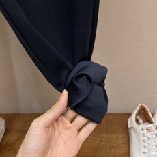 🌟🌟,,Prada 男士休闲短裤👍 最新款上身版型无敌正! 绝对可以闭眼收的一款 此款裤子非常百搭,弹力腰围,日常上班 🌟🌟,,Prada 男士休闲短裤👍 最新款上身版型无敌正! 绝对可以闭眼收的一款 此款裤子非常百搭,弹力腰围,日常上班