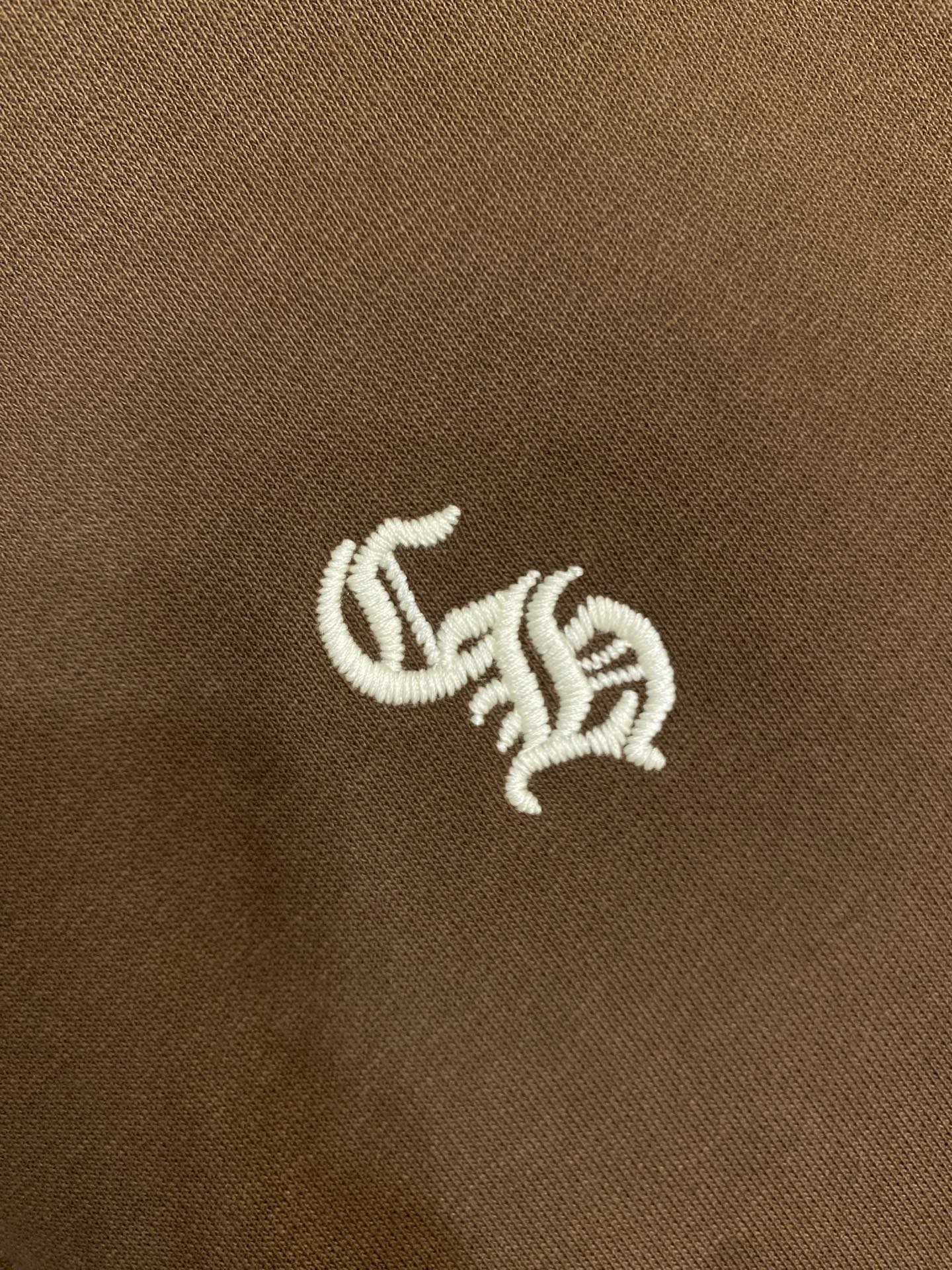 🌟🌟，，Chrome Hearts 刺绣半拉链长袖 定制雾感云窗重磅棉感卫衣布 垂坠挺括 舒适贴肤 醇厚摩卡棕绒感铺陈 
