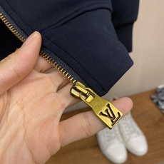(一套出售,不拆卖)⚠️🌟🌟1V 时尚长袖连帽外套套装,,, 臻选高端弹力纯棉棉面料,手感软糯!质感细腻,无痕防尘免烫立 (一套出售,不拆卖)⚠️🌟🌟1V 时尚长袖连帽外套套装,,, 臻选高端弹力纯棉棉面料,手感软糯!质感细腻,无痕防尘免烫立