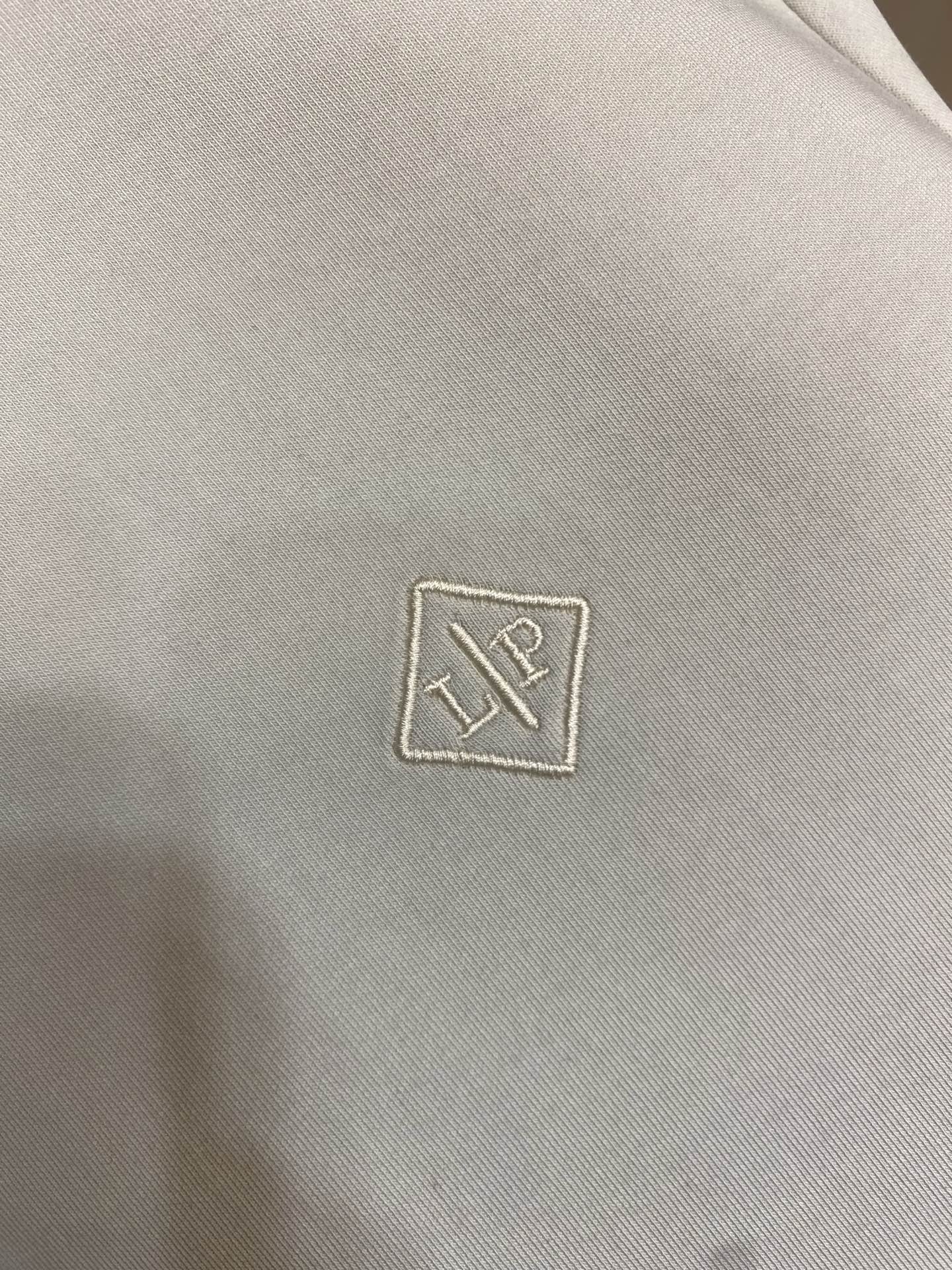 （一套出售，不拆卖）⚠️🌟🌟Loro piana 时尚长袖立领外套套装，，， 臻选高端弹力纯棉棉面料，手感软糯！质感细腻