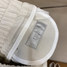 🌟🌟,,Dior 小迪CD 47织标米白直筒阔腿卫裤 年度刚需神裤,高级米杏色调,自带柔和滤镜,不挑上衣百搭万能。 精选 🌟🌟,,Dior 小迪CD 47织标米白直筒阔腿卫裤 年度刚需神裤,高级米杏色调,自带柔和滤镜,不挑上衣百搭万能。 精选