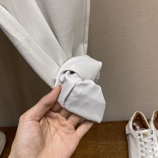 🌟🌟,,Dior 小迪CD 47织标米白直筒阔腿卫裤 年度刚需神裤,高级米杏色调,自带柔和滤镜,不挑上衣百搭万能。 精选 🌟🌟,,Dior 小迪CD 47织标米白直筒阔腿卫裤 年度刚需神裤,高级米杏色调,自带柔和滤镜,不挑上衣百搭万能。 精选
