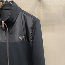 (一套出售,不拆卖)⚠️🌟🌟Prada 时尚长袖立领外套套装,,, 臻选高端弹力纯棉棉面料,手感软糯!质感细腻,无痕防尘 (一套出售,不拆卖)⚠️🌟🌟Prada 时尚长袖立领外套套装,,, 臻选高端弹力纯棉棉面料,手感软糯!质感细腻,无痕防尘