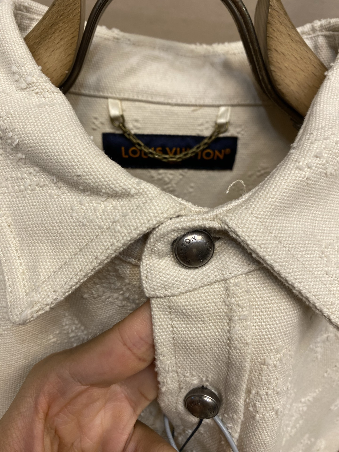 （上衣）🌟🌟，，1V MONOGRAM针刺工艺牛仔衬衫外套 正品22600购入开发 16氨精疏棉帆布牛仔面料 模版刺绣 