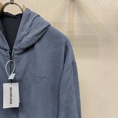 🌟🌟,,Balenciaga 草书刺绣抓绒双面穿夹克 正品21000购入开发 100%锦纶梭织面料 定染100%聚酯纤维 🌟🌟,,Balenciaga 草书刺绣抓绒双面穿夹克 正品21000购入开发 100%锦纶梭织面料 定染100%聚酯纤维