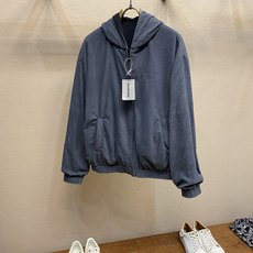 🌟🌟,,Balenciaga 草书刺绣抓绒双面穿夹克 正品21000购入开发 100%锦纶梭织面料 定染100%聚酯纤维 🌟🌟,,Balenciaga 草书刺绣抓绒双面穿夹克 正品21000购入开发 100%锦纶梭织面料 定染100%聚酯纤维