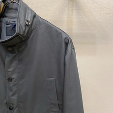 🌟🌟,,Prada 立领两穿设计 #PRADA26秋季新品 可完全扣合封闭,收紧领口抵御晚风,锁温防风;亦可翻折放 🌟🌟,,Prada 立领两穿设计 #PRADA26秋季新品 可完全扣合封闭,收紧领口抵御晚风,锁温防风;亦可翻折放