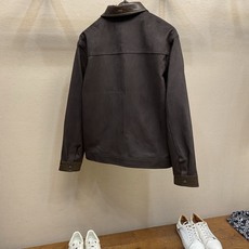 🌟🌟,,Dior 26秋冬重磅|麂皮绒拼接翻领夹克 区别市面粗糙廉价麂皮,这款面料纹路细腻顺滑,毛绒颗粒几乎看不见,质感 🌟🌟,,Dior 26秋冬重磅|麂皮绒拼接翻领夹克 区别市面粗糙廉价麂皮,这款面料纹路细腻顺滑,毛绒颗粒几乎看不见,质感
