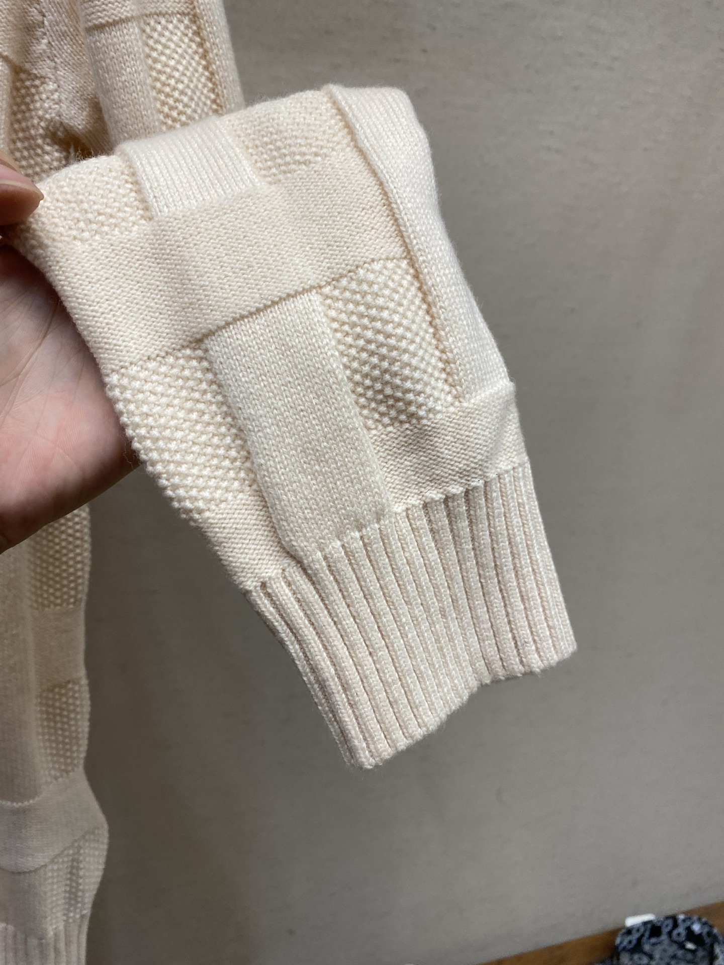 🌟🌟，，1V路易 26FW字母皮牌编织格纹针织毛衣 尺码：S-XL