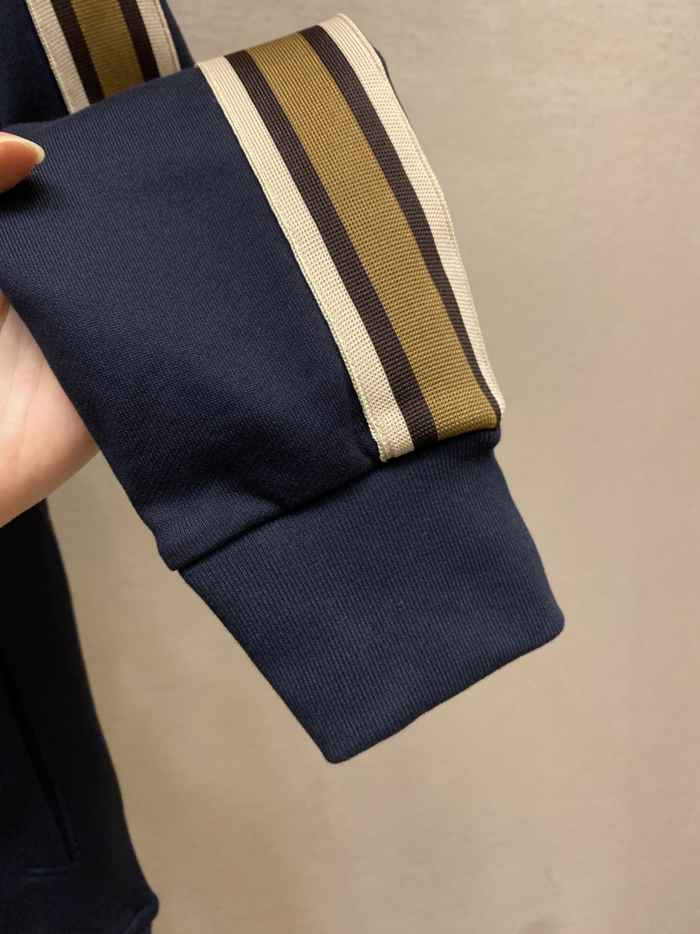 (外套)🌟🌟,,Fendi 时尚长袖立领外套套装 臻选高端弹力纯棉棉面料,手感软糯!质感细腻,无痕防尘免烫立体有型,顶级 (外套)🌟🌟,,Fendi 时尚长袖立领外套套装 臻选高端弹力纯棉棉面料,手感软糯!质感细腻,无痕防尘免烫立体有型,顶级