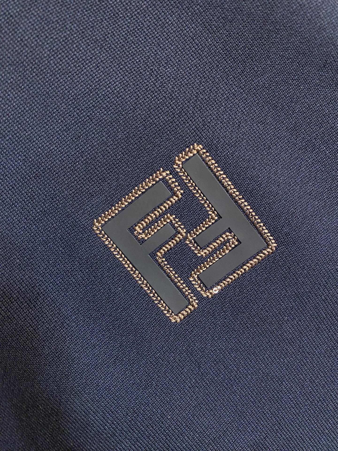 (外套)🌟🌟,,Fendi 时尚长袖立领外套套装 臻选高端弹力纯棉棉面料,手感软糯!质感细腻,无痕防尘免烫立体有型,顶级 (外套)🌟🌟,,Fendi 时尚长袖立领外套套装 臻选高端弹力纯棉棉面料,手感软糯!质感细腻,无痕防尘免烫立体有型,顶级