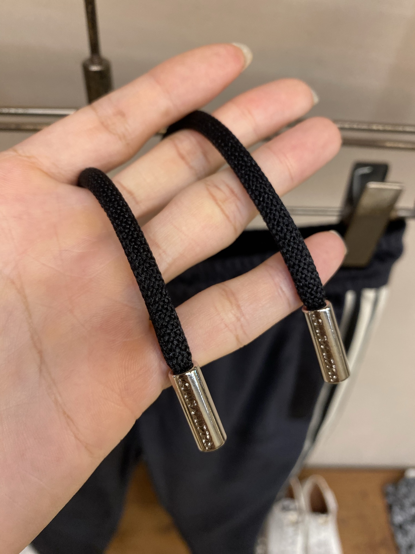 （裤子）🌟🌟，，1V 男士休闲裤👍 最新款上身版型无敌正！ 绝对可以闭眼收的一款 此款裤子非常百搭，弹力腰围,日常上班 