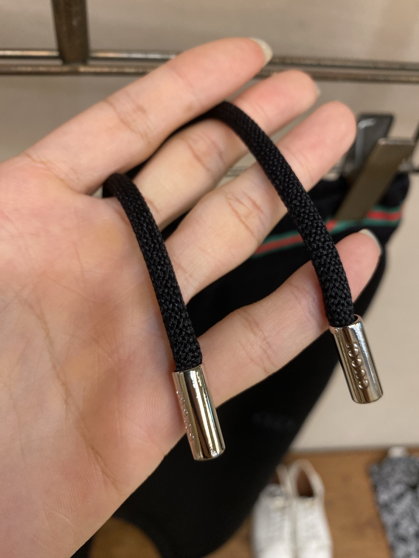（裤子）🌟🌟，，Gucci 男士休闲裤👍 最新款上身版型无敌正！ 绝对可以闭眼收的一款 此款裤子非常百搭，弹力腰围,日常