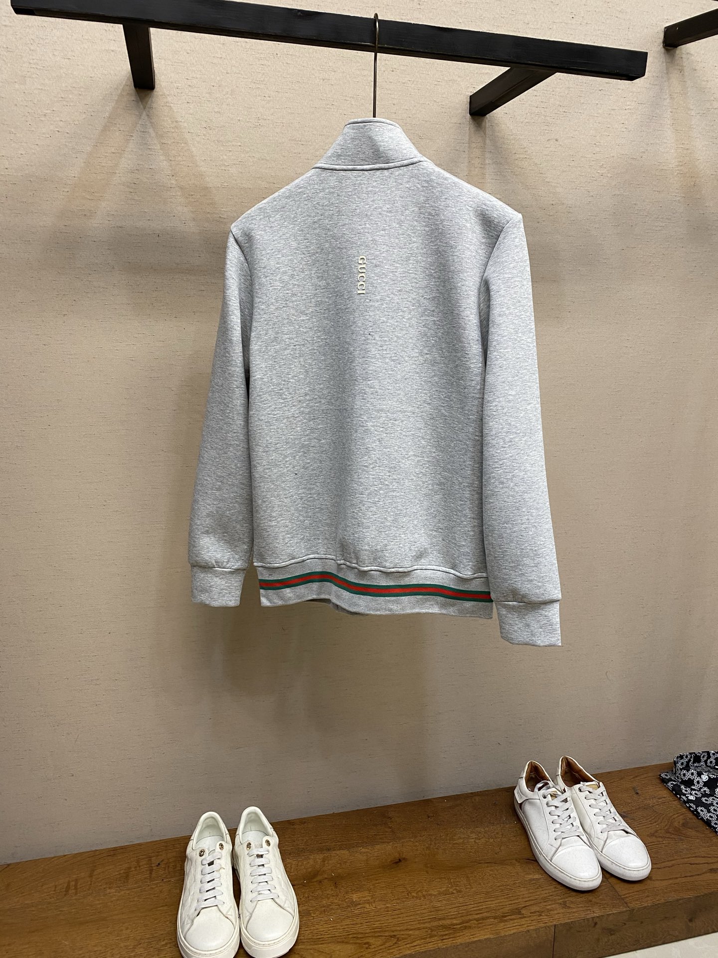 (外套)🌟🌟,,Gucci 时尚长袖立领外套套装 臻选高端弹力纯棉棉面料,手感软糯!质感细腻,无痕防尘免烫立体有型,顶级 (外套)🌟🌟,,Gucci 时尚长袖立领外套套装 臻选高端弹力纯棉棉面料,手感软糯!质感细腻,无痕防尘免烫立体有型,顶级