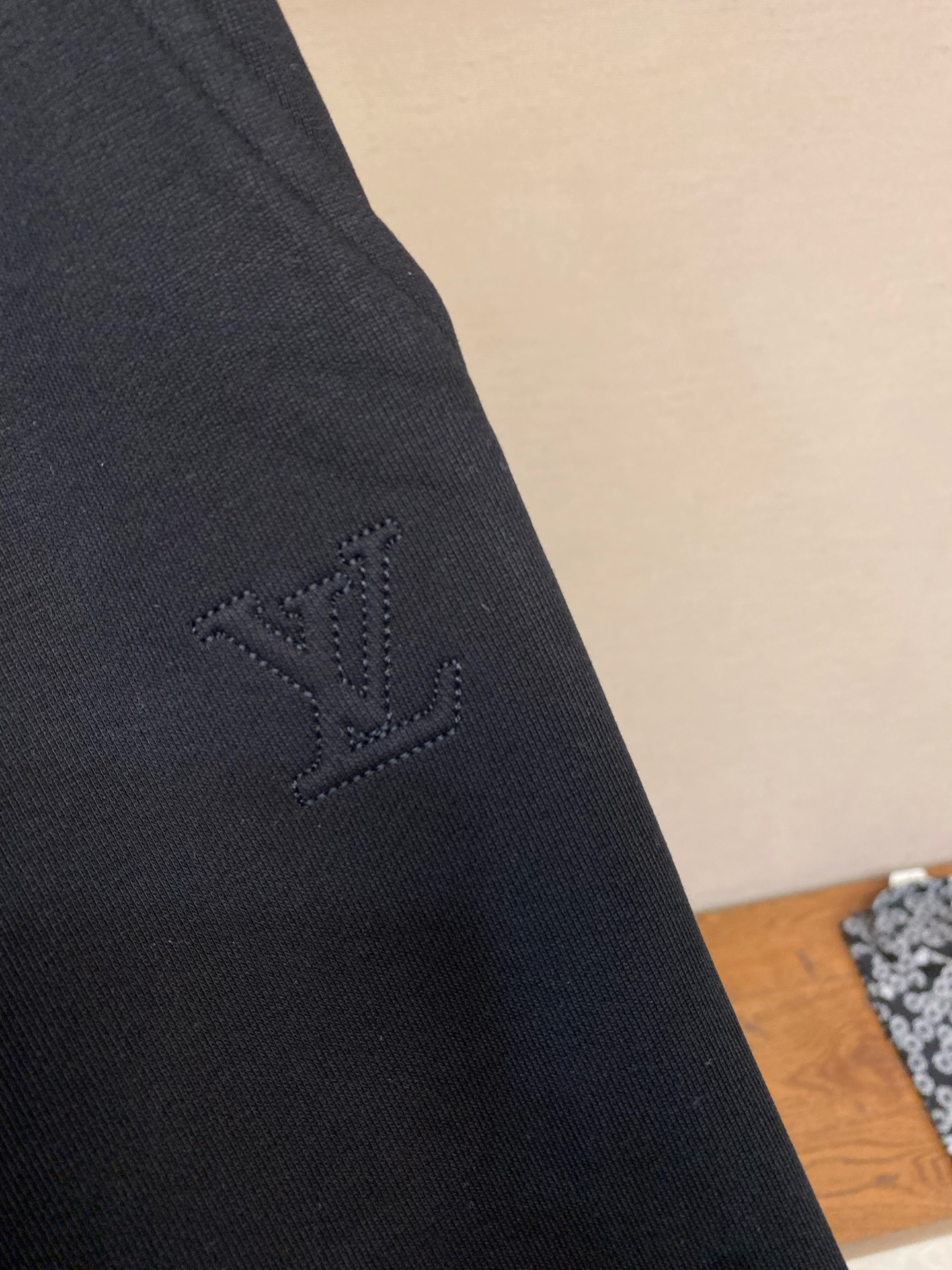 （裤子）🌟🌟，，1V 男士休闲裤👍 最新款上身版型无敌正！ 绝对可以闭眼收的一款 此款裤子非常百搭，弹力腰围,日常上班 
