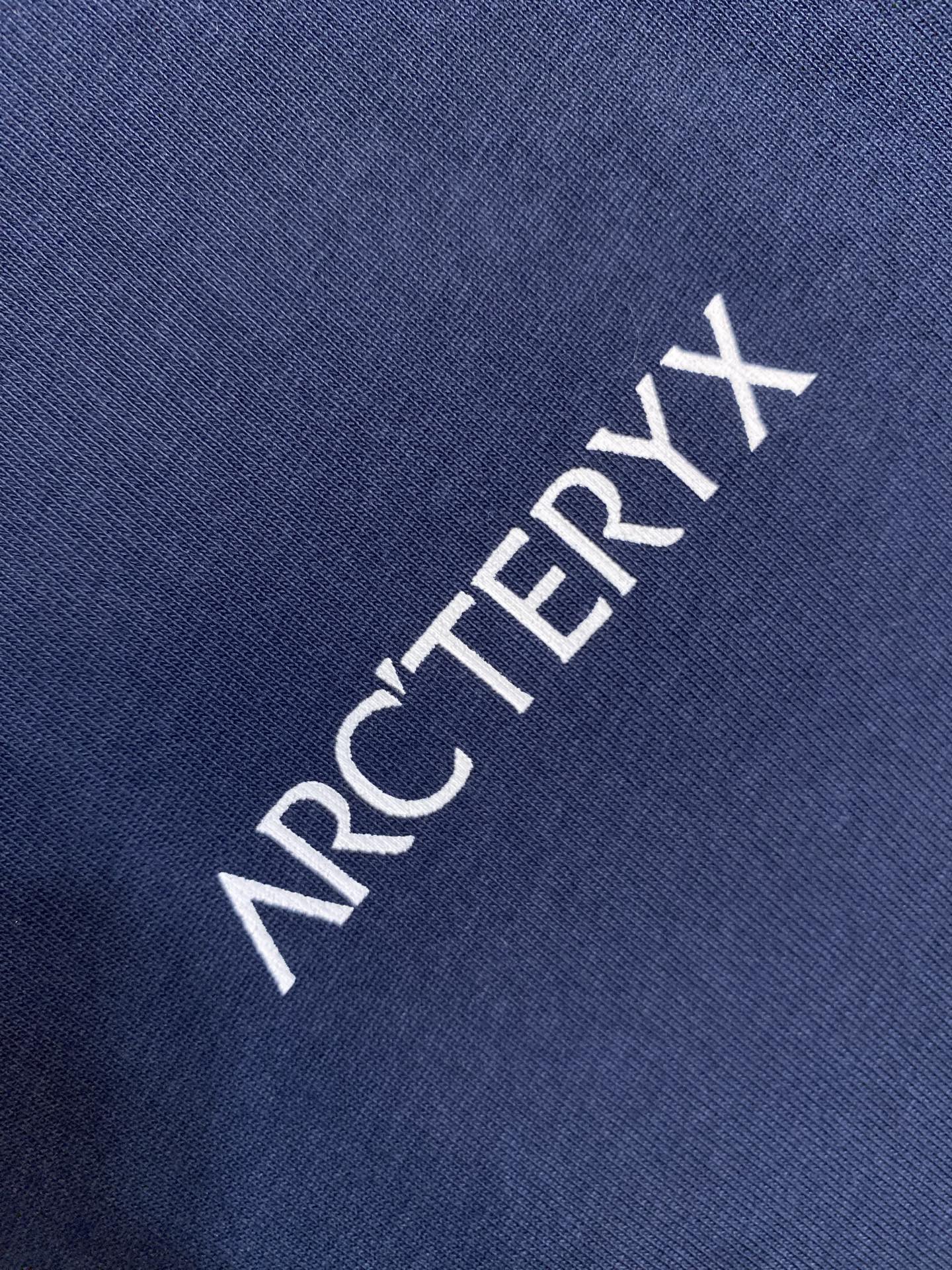 🌟🌟，，Arctery 男女同款圆领长袖T恤 秋天可外穿 冬天可打底 一年四季可穿 超高性价比 随意对比 面料采用原版订