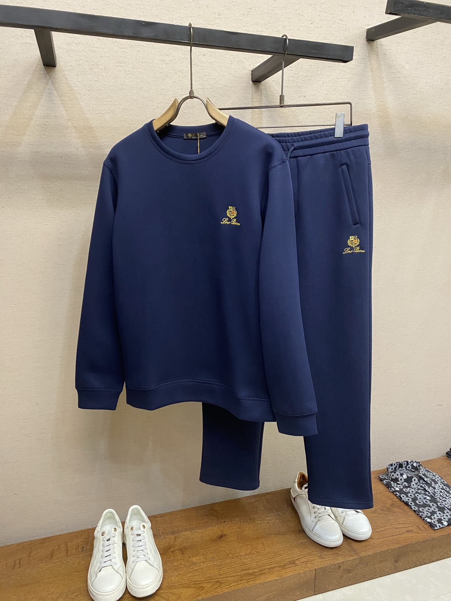 (上衣)🌟🌟,,Loro Piana 时尚长袖连帽卫衣套装 臻选高端弹力纯棉棉面料,手感软糯!质感细腻,无痕防尘免烫立体 (上衣)🌟🌟,,Loro Piana 时尚长袖连帽卫衣套装 臻选高端弹力纯棉棉面料,手感软糯!质感细腻,无痕防尘免烫立体