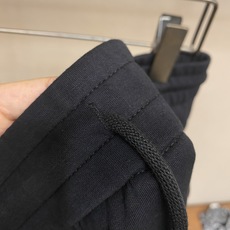 (裤子)🌟🌟,,Loro Piana 男士休闲裤👍 最新款上身版型无敌正! 绝对可以闭眼收的一款 此款裤子非常百搭,弹力 (裤子)🌟🌟,,Loro Piana 男士休闲裤👍 最新款上身版型无敌正! 绝对可以闭眼收的一款 此款裤子非常百搭,弹力