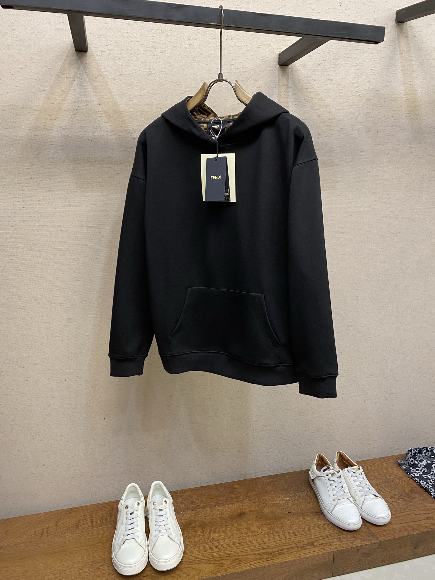 🌟🌟，，Fendi 连帽印花刺绣Logo棉质运动衫 正品12200购入开发 棉质混纺星空双面卫衣料 配套罗纹 进口刺绣 