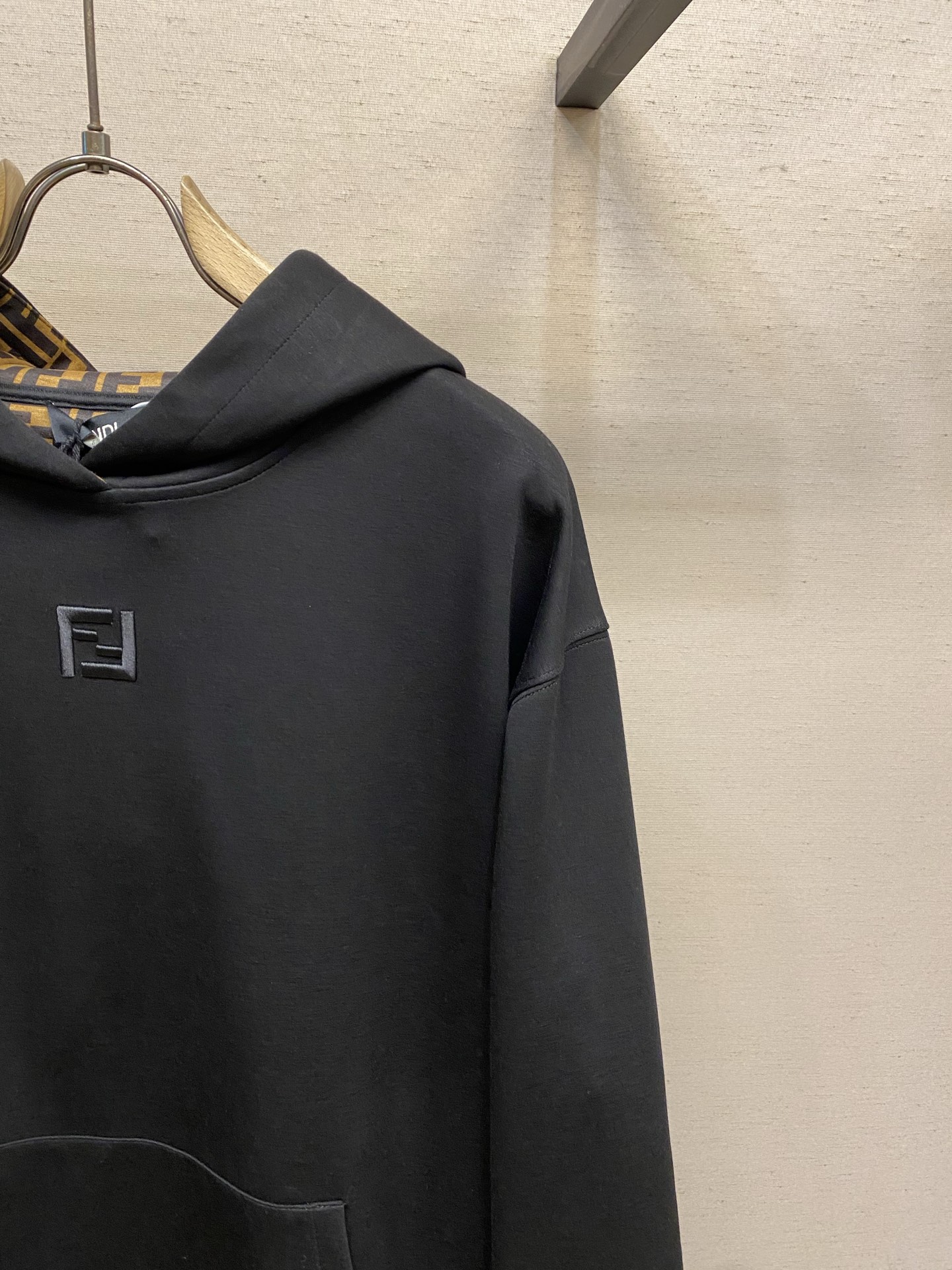 🌟🌟，，Fendi 连帽印花刺绣Logo棉质运动衫 正品12200购入开发 棉质混纺星空双面卫衣料 配套罗纹 进口刺绣 