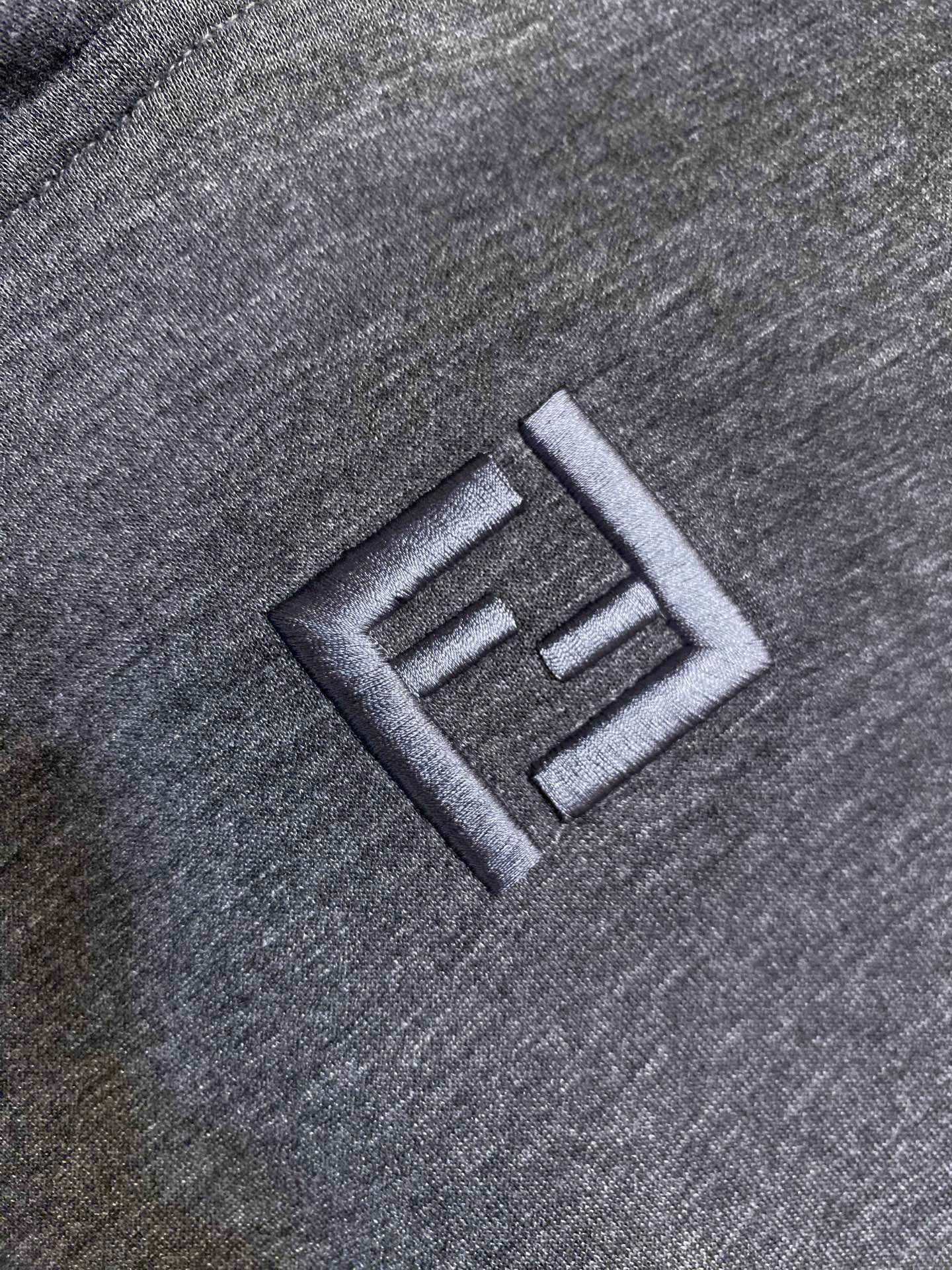🌟🌟，，Fendi 连帽印花刺绣Logo棉质运动衫 正品12200购入开发 棉质混纺星空双面卫衣料 配套罗纹 进口刺绣 