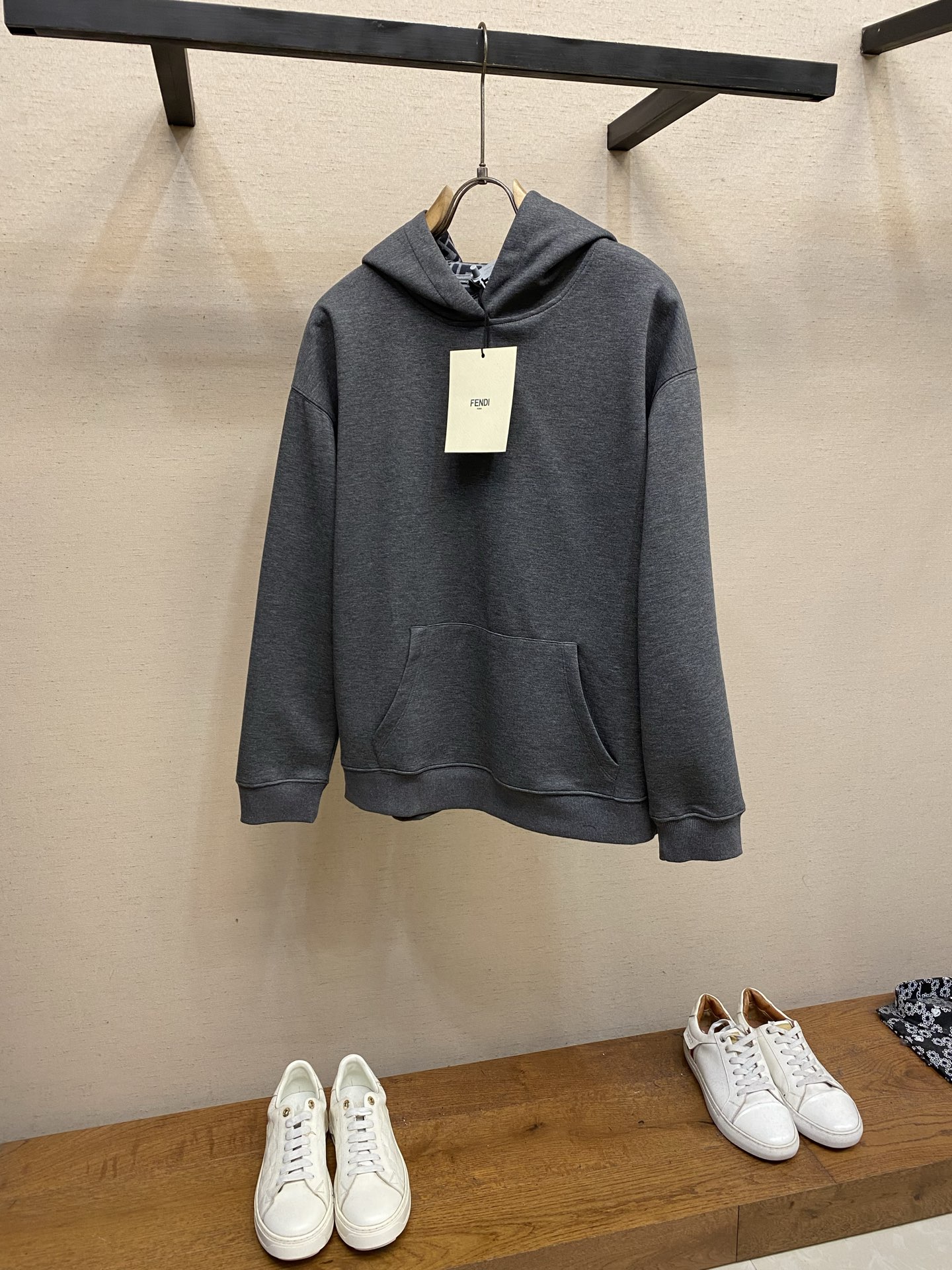 🌟🌟，，Fendi 连帽印花刺绣Logo棉质运动衫 正品12200购入开发 棉质混纺星空双面卫衣料 配套罗纹 进口刺绣 