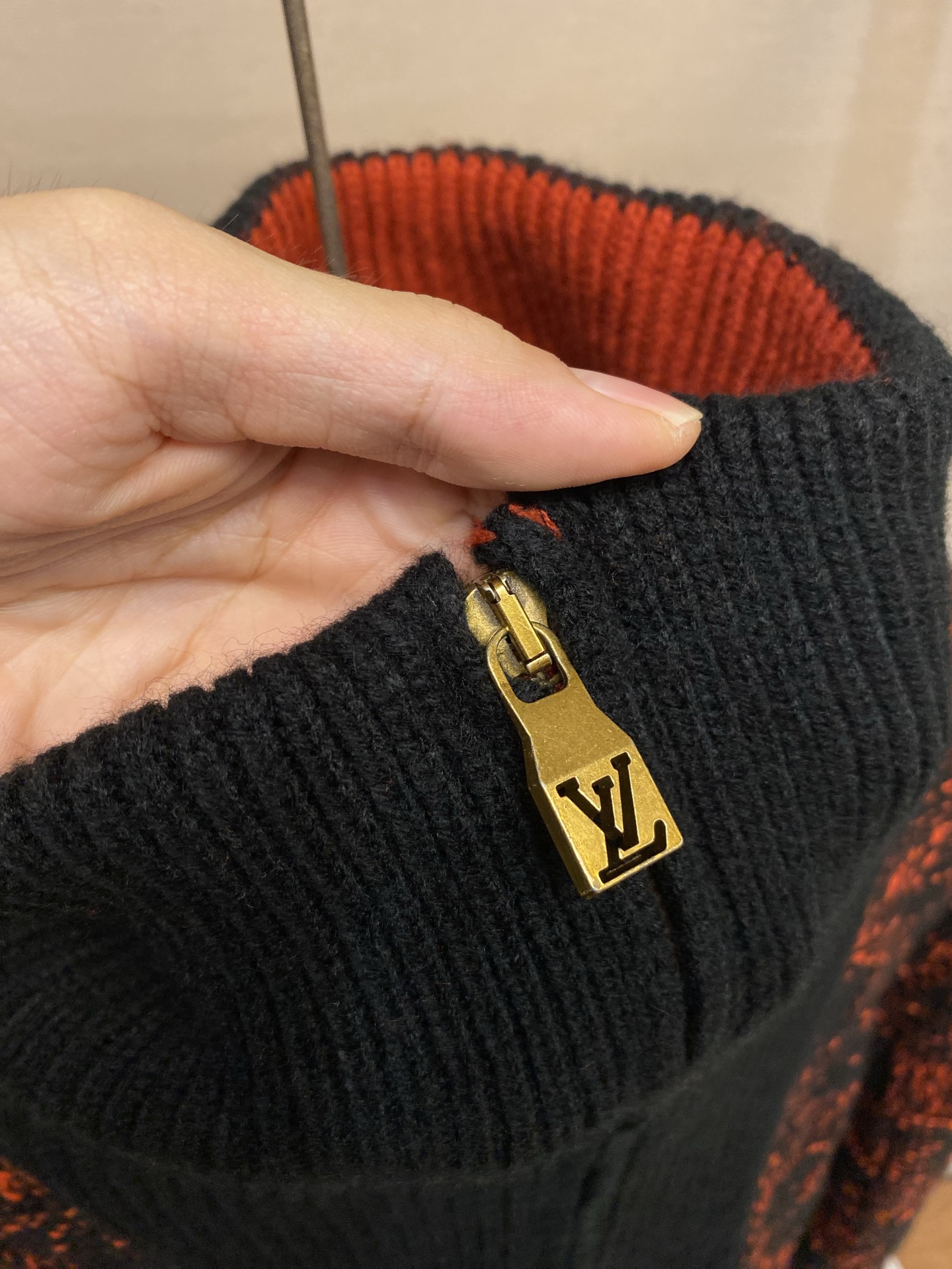 🌟🌟，，1V 路易 LV 棋盘格提花开衫翻领毛衣外套 尺码：S-XL