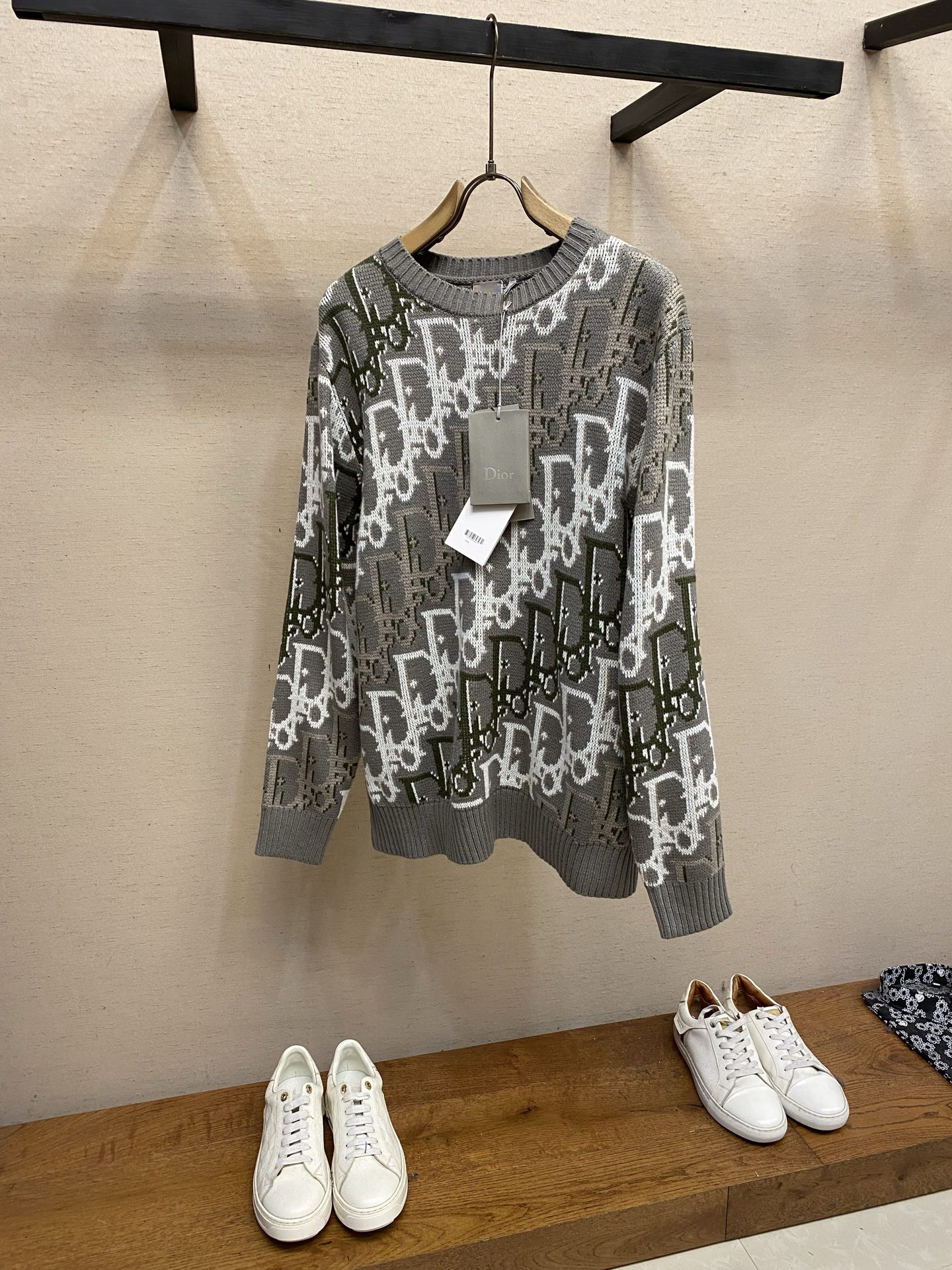 🌟🌟，，Dior 迪奥 SS26 Oblique满印老花提花圆领针织毛衣 定织定染针织面料，整件斜向错位排列老花提花，浅