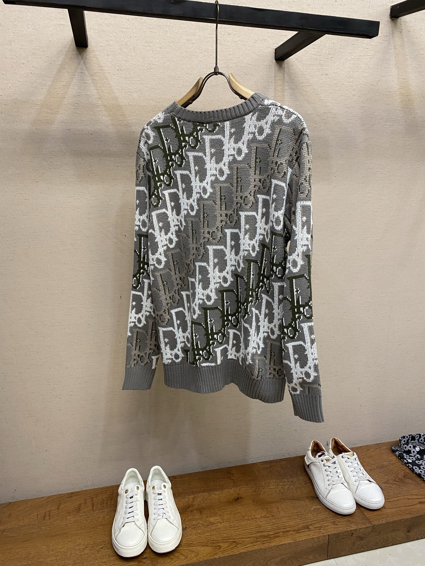 🌟🌟，，Dior 迪奥 SS26 Oblique满印老花提花圆领针织毛衣 定织定染针织面料，整件斜向错位排列老花提花，浅