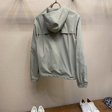 🌟🌟,,Dior 蒙田系列防风外套 发售色系:藏蓝、灰色 ⚠️原¥25060购买;特定对版科技面料、 Montaigne 🌟🌟,,Dior 蒙田系列防风外套 发售色系:藏蓝、灰色 ⚠️原¥25060购买;特定对版科技面料、 Montaigne