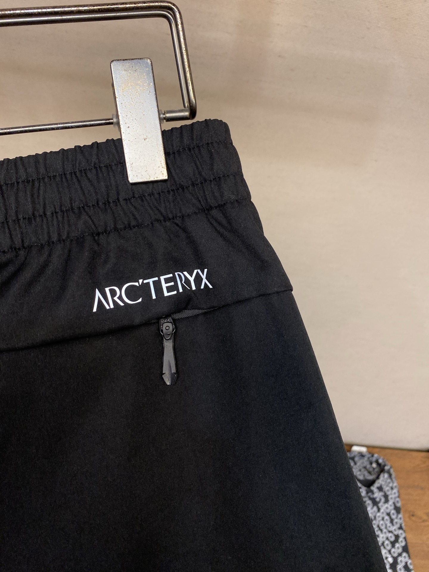 🌟🌟，，Arctery 男士休闲裤👍 最新款上身版型无敌正！ 绝对可以闭眼收的一款 此款裤子非常百搭，弹力腰围,日常上班