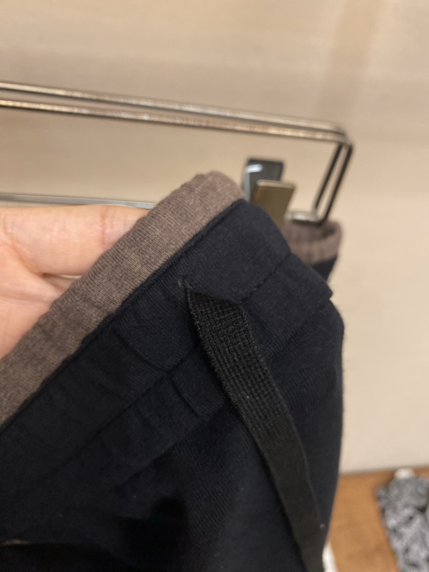 🌟🌟,,Loro Piana 男士休闲裤👍 最新款上身版型无敌正! 绝对可以闭眼收的一款 此款裤子非常百搭,弹力腰围, 🌟🌟,,Loro Piana 男士休闲裤👍 最新款上身版型无敌正! 绝对可以闭眼收的一款 此款裤子非常百搭,弹力腰围,