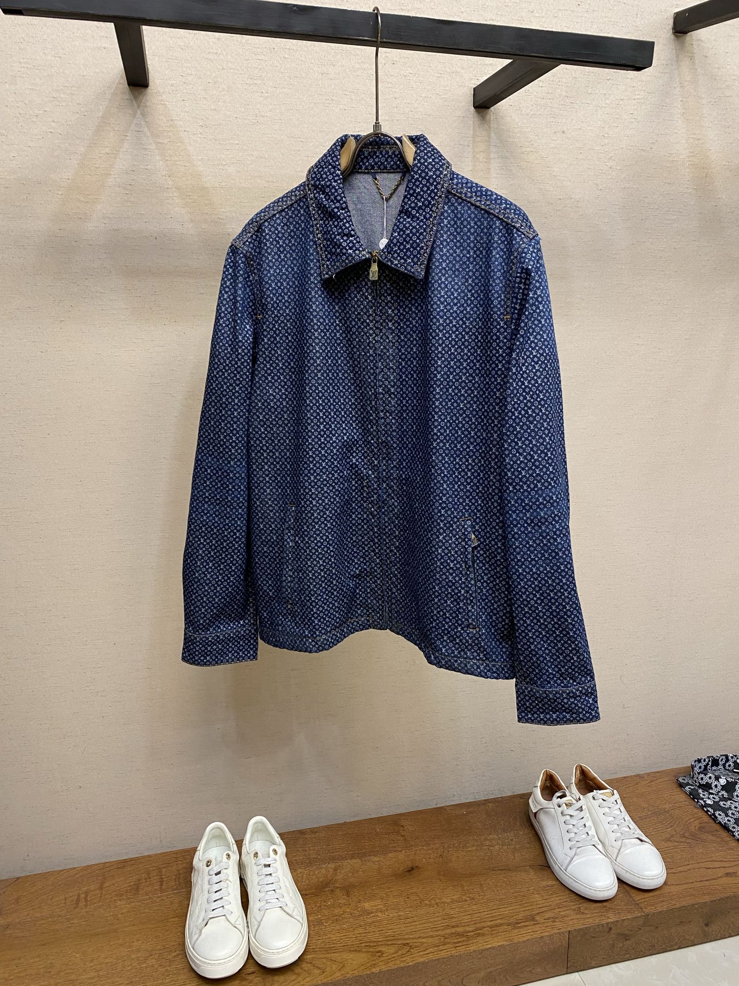 🌟🌟，，1V路易 26FW满幅字母小提花珍珠扣拉链牛仔外套 尺码：S-XL