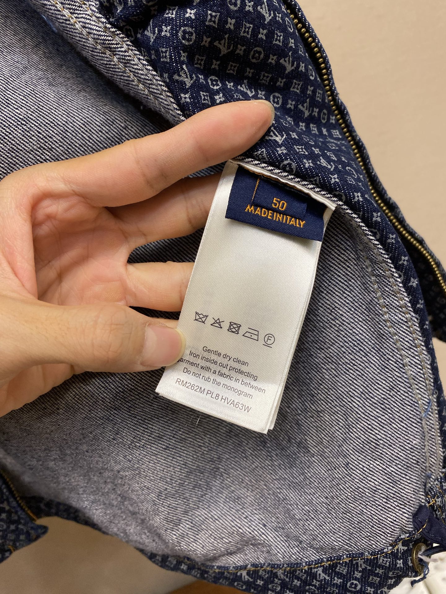 🌟🌟，，1V路易 26FW满幅字母小提花珍珠扣拉链牛仔外套 尺码：S-XL