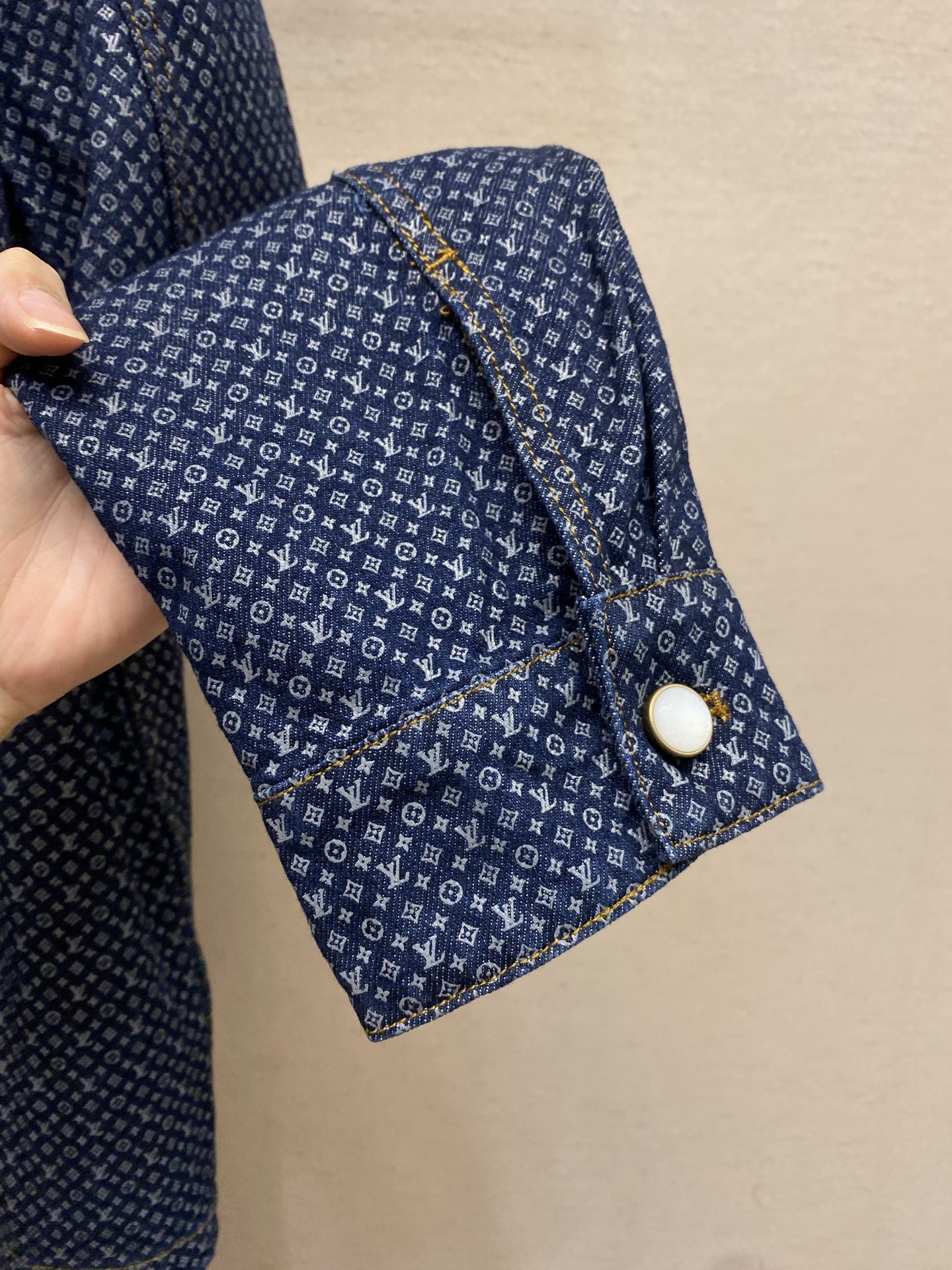 🌟🌟，，1V路易 26FW满幅字母小提花珍珠扣拉链牛仔外套 尺码：S-XL