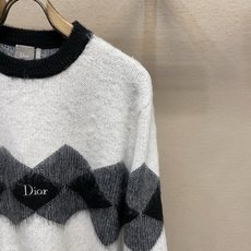 🌟🌟,,Dior 26FW字母刺绣撞色菱形格羊毛针织毛衣 尺码:S-XL 🌟🌟,,Dior 26FW字母刺绣撞色菱形格羊毛针织毛衣 尺码:S-XL