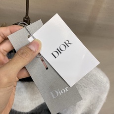 🌟🌟,,Dior 26FW字母刺绣撞色菱形格羊毛针织毛衣 尺码:S-XL 🌟🌟,,Dior 26FW字母刺绣撞色菱形格羊毛针织毛衣 尺码:S-XL