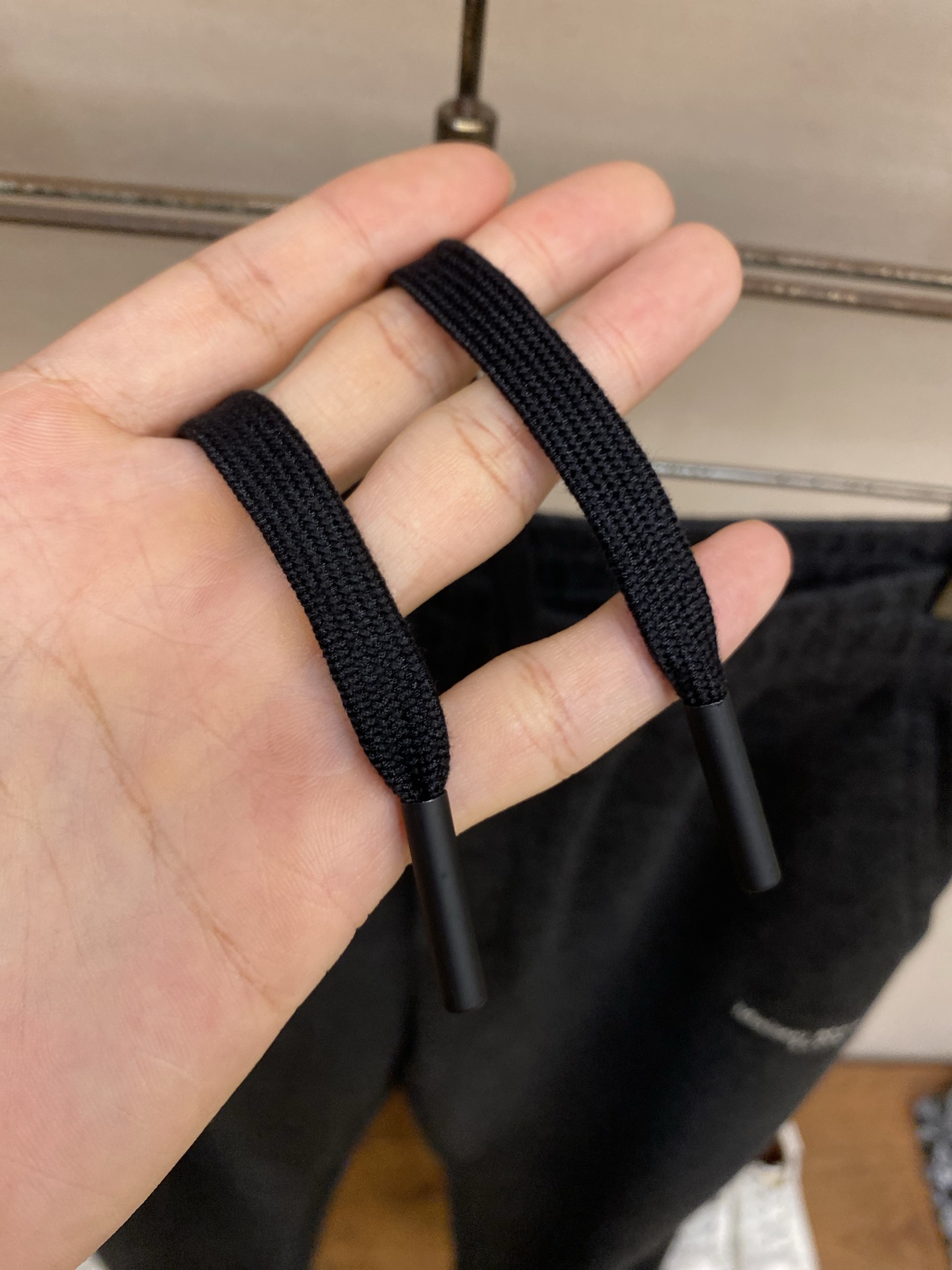 🌟🌟，，MM6 男士休闲裤👍 最新款上身版型无敌正！ 绝对可以闭眼收的一款 此款裤子非常百搭，弹力腰围,日常上班  户外