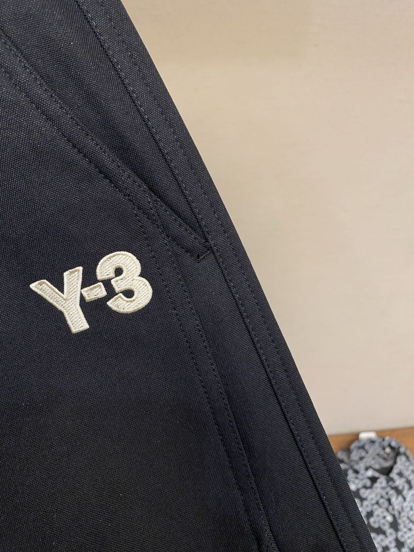 🌟🌟，，Y3 男士休闲裤👍 最新款上身版型无敌正！ 绝对可以闭眼收的一款 此款裤子非常百搭，弹力腰围,日常上班  户外运