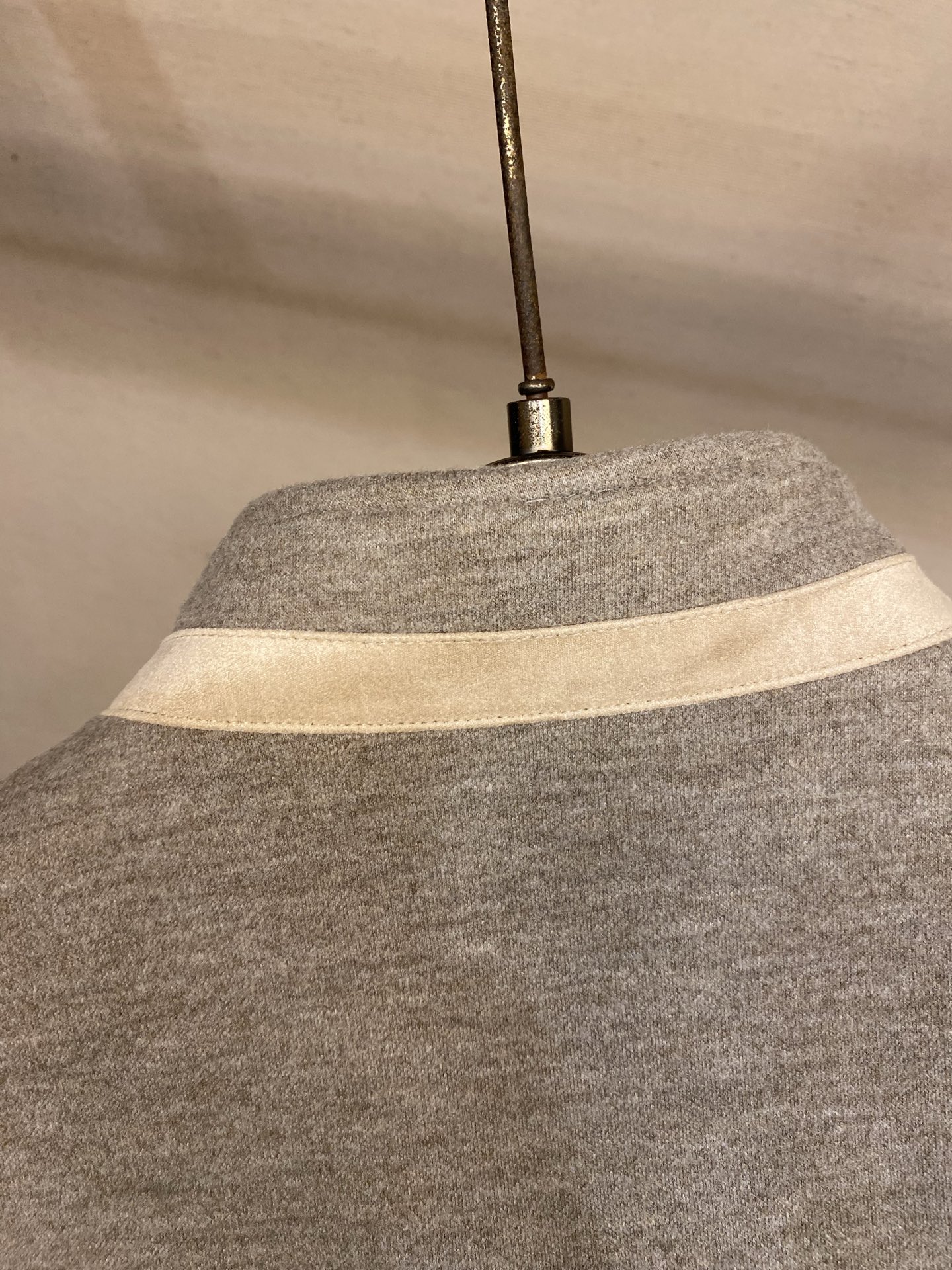 🌟🌟，，Loro Piana/2026秋冬新款 意式顶奢| 老钱风穿立领马甲｜商务通勤刚需款😺💝➕💤💕正面采用羊毛面料，