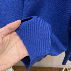 🌟🌟,,Dior 刺绣V领羊毛针织衫 面料:采用55%美丽奴羊毛面料,绲纺35%棉纱,10%绵纶。该款面料带有超高保暖效 🌟🌟,,Dior 刺绣V领羊毛针织衫 面料:采用55%美丽奴羊毛面料,绲纺35%棉纱,10%绵纶。该款面料带有超高保暖效