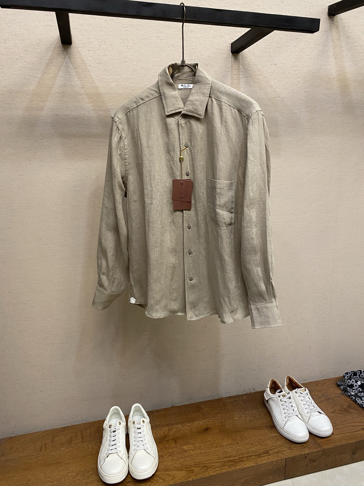 🌟🌟，，Loro Piana 侧缝徽标翻领亚麻衬衫 正品6800购入开发 定制100%亚麻平纹面料 模板刺绣 手工包缝 