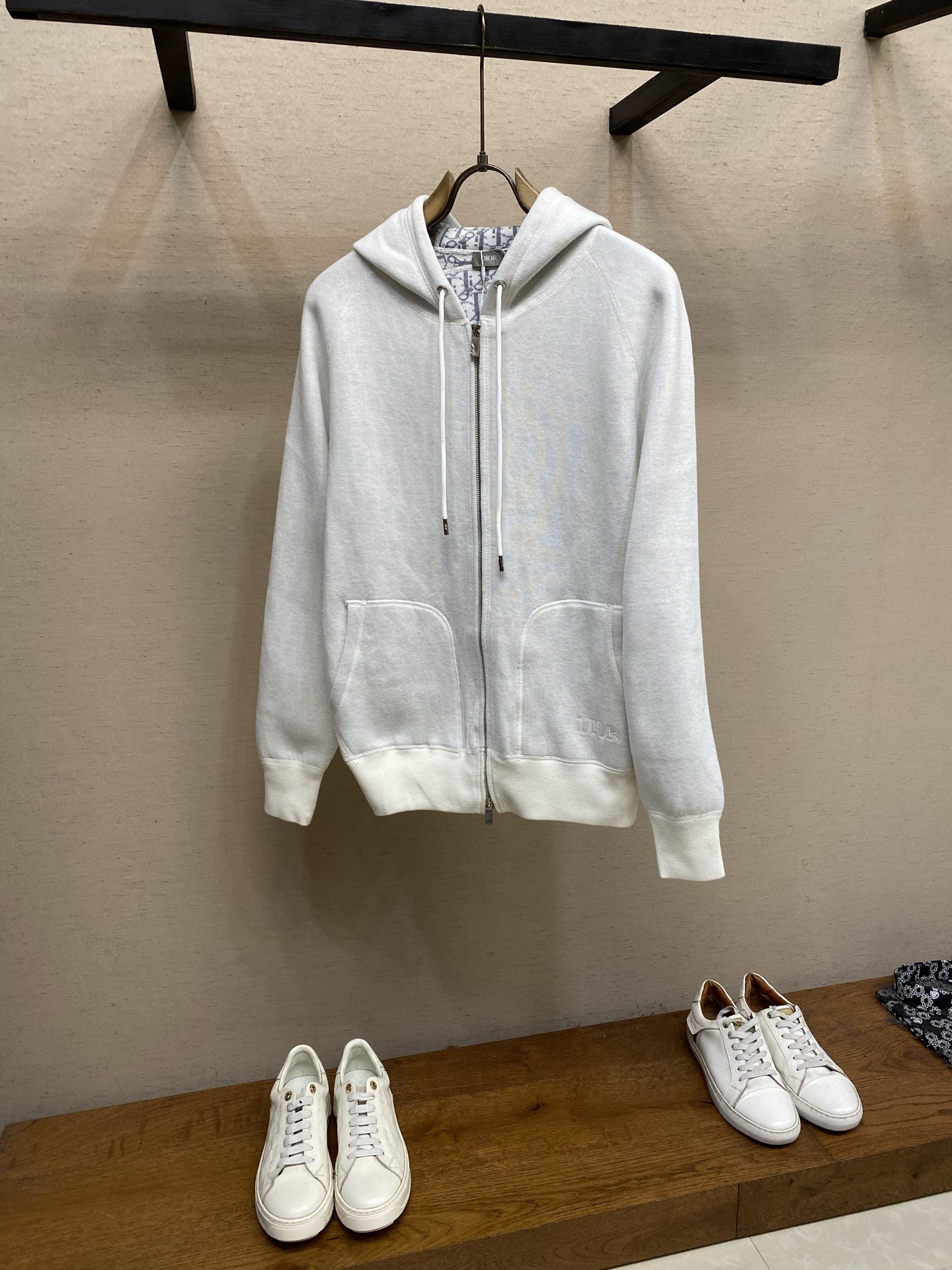 🌟🌟，，Dior 刺绣提花Logo羊毛混纺连帽夹克 正品16999购入 采用16支30羊毛混纺 采用进口机德国（SOTO